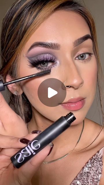 Juvias Place Eyeshadow Palette Looks, Eyeliner With Eyeshadow Tutorials, Make Up Purple Eyes, Pink And Purple Eyeshadow Looks, Easy Purple Eye Makeup, Bombshell Lashes, Makeup Purple Eyeshadow, Makeup Morado, Heavy Eye Makeup