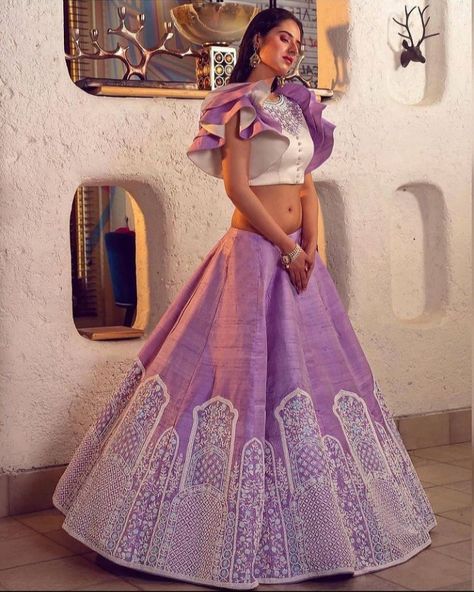 Blouses Pattern, Beautiful Gown Designs, Simple Frock Design, Lehenga Saree Design, Latest Bridal Lehenga, Trendy Outfits Indian, Gown Party Wear, Wedding Lehenga Designs, Lehenga Designs Simple