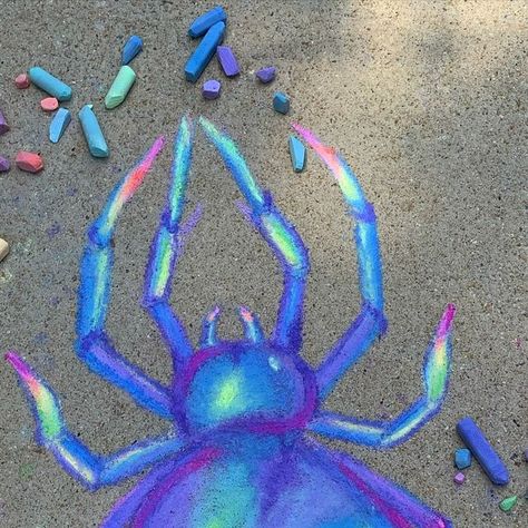 Danielle 🪱⭐️ on Instagram: "I really love spiders and I respect them for eating so many bugs so that I don’t have to deal with those bugs. The enemy of my enemy is my lover I guess!! But I hope you enjoy the chalk art!!!! I’m excited to show y’all the next one :3   Supplies used: @crayola 48 count chalk -Random bin of chalk from @aldiusa   #spider #chalkart #sidewalkchalk #sidewalkchalkart #chalkartist #sidewalkchalkartist #sidewalkart #sidewalk #crayola" Teen Summer Crafts, Street Chalk Art, Fun Chalk Art, Chalk Artist, Sidewalk Chalk Art, Sidewalk Art, My Lover, Art Therapy Activities, Chalk Drawings