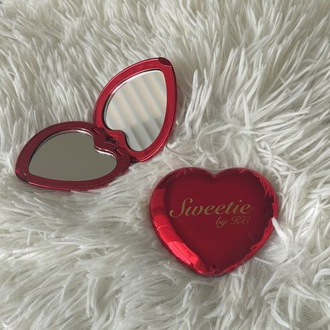 Add the Sweetie by KC red heart compact mirror to gift this holiday season ❤️ | Instagram Red Compact Mirror, Heart Compact Mirror, Little Mirrors, Small Mirror Aesthetic, Mirror Compact, Cute Compact Mirror, Compact Mirror Aesthetic, Mini Mirror, Madame Red