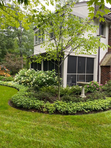 Amy Malter Landscape Design Photos - AMY MALTER LANDSCAPE DESIGN Split Level Home Landscaping Ideas, Asymmetrical Landscape Design, Symmetrical Landscape, Walkway Design, Split Level House, Trellis Design, Home Landscaping, Split Level, Light Architecture