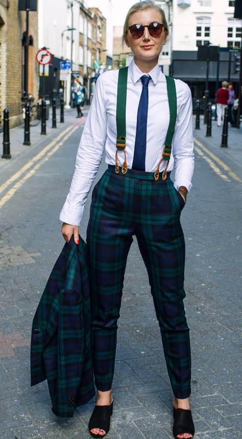 Those suspenders!!! The confidence! Ahhh I love this, if anyone knows who took the picture or who this is lemme know please How To Style Suspenders Women, Dapper Outfits Women, Dapper Women Outfits, Women In Suspenders Outfits, Wedding Suit Women Tomboys, Confident Outfits For Women, Tomboy Outfits Formal Casual, Womens Suspenders Outfit, Tuxedo For Woman