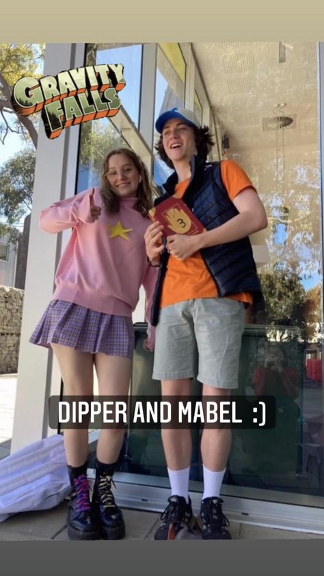 Mable And Dipper Halloween Costumes, Mable Gravity Falls Costume, Dipper Pines Costume, Dipper And Mabel Costumes, Gravity Falls Halloween, Mable And Dipper, Gravity Falls Costumes, Twin Costumes, Yeri Mua