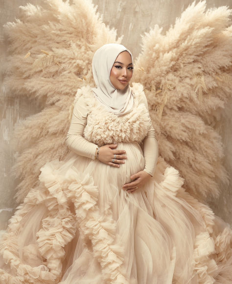 Hijab Maternity Shoot, Muslim Maternity Photoshoot, Hijab Pregnant, Ideas For Pictures, Modest Maternity, Muslim Head Scarf, Bump Shoot, Hijabi Dresses, Pregnancy Announcement Family