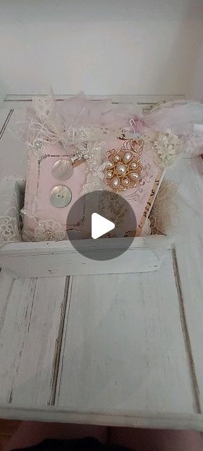 Shabby & Chic Crafts on Instagram: "Hi crafty friends!!! I have a video up showing how I decorated these shabbychic buttoncards using the beautiful digital #snippetsoflove from @oohlala_vintage_treasures ! Link is in bio ! Happy Crafting ! 😍🤍,Laura
#buttoncards #junkjournal #junkjournaling" Shabby Chic Cards Handmade, Shabby Chic Boxes, Shabby Chic Diy Crafts, Bio Happy, Cottage Shabby Chic, Shabby Chic Cards, Shabby Chic Crafts, Button Cards, Vintage Crafts