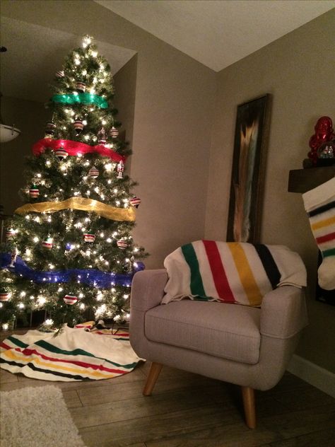 Stripe Christmas Tree, Hbc Stripes, Old House Design, Hudson Bay Blanket, Hudson Bay Company, Roots Canada, Cheeky Monkey, Apartment Stuff, Canada Eh