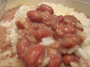 I just love traditions, especially the ones that have long ago outlived their reason for being. Red beans and rice on Mondays in New Orleans. Back in the day, Monday was wash day and the women of t... Red Beans And Rice Recipe Vegetarian, Popeyes Red Beans And Rice, Popeyes Red Beans, Popeyes Red Beans And Rice Recipe, Red Beans And Rice Recipe Easy, Red Bean And Rice Recipe, Red Beans And Rice Recipe, Red Beans Rice, Red Beans N Rice Recipe