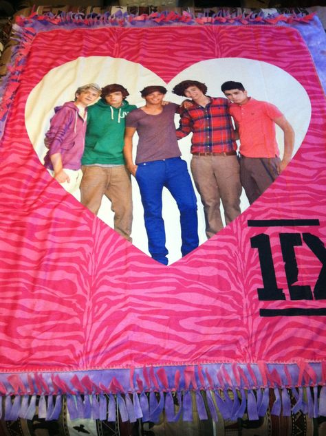 Custom One Direction Tied Blanket :) One Direction Blanket, Childhood Memories 2000, Tie Blankets, 1 Direction, 18th Birthday, Christmas Wishes, Secret Santa, Louis Tomlinson, One Direction