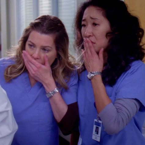 Cristina And Meredith, Meredith And Christina, Christina Yang, Anatomy Aesthetic, Grey's Anatomy Doctors, Greys Anatomy Funny, Gray's Anatomy, Greys Anatomy Characters, Greys Anatomy Cast