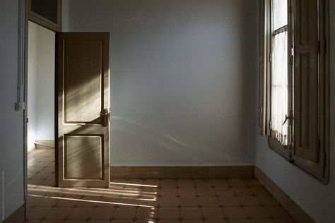 Interior Of An Old Empty Room With A Window | Stocksy United Background Reference Photo Room, Empty House Aesthetic, Empty Aethstetic, Empty Apartment Aesthetic, Empty Room Aesthetic, Living Room Empty, Urban Rugs, Empty Bedroom, Wall Mirror Design