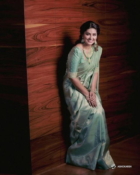 Mint Green Silk Saree, Mint Green Saree, Sneha Prasanna, Indian Wedding Reception Outfits, Actress Sneha, Indian Bride Saree, Saree Color Combinations, Green Silk Saree, South Indian Bride Saree