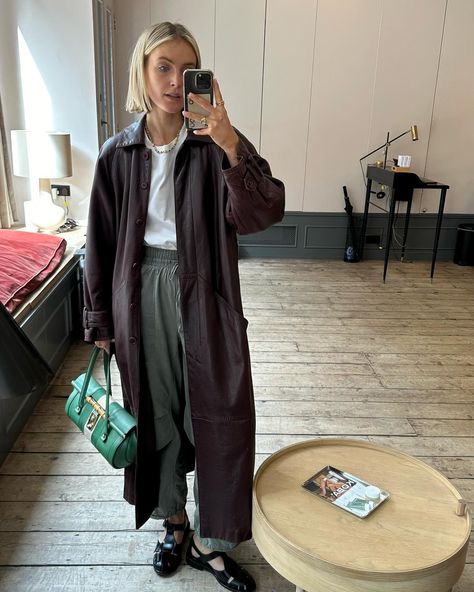 Polly Sayer (@pollyvsayer) • Instagram photos and videos Polly Sayer, My Toxic Trait, Super Busy, Fake Tan, Eddie Bauer Women, Tanning, Eddie Bauer, Be Still, Women's Fashion