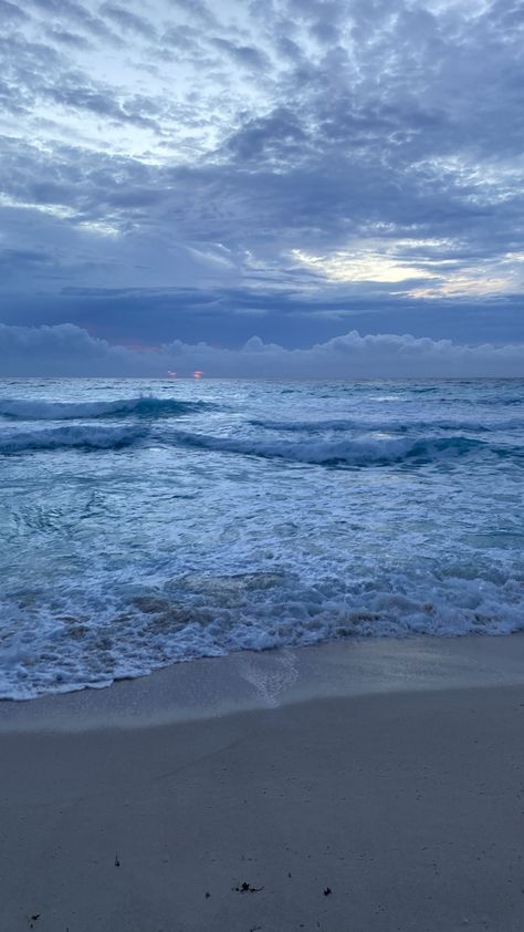 Soft Blue Beach Aesthetic, Light Blue Beach Aesthetic Wallpaper, Light Ocean Blue Aesthetic, Dusty Blue Background Aesthetic, Ocean Asthetics Photos, Light Blue Ocean Wallpaper, Blue Summer Asthetics, Sunset Blue Aesthetic, Dusty Blue Aesthetic Wallpaper