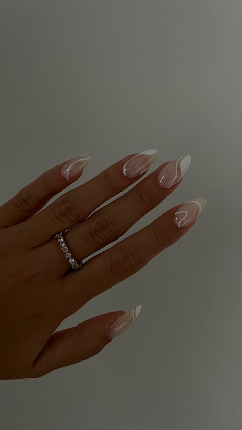 Simple Nail Astetic, Nails Inspiration White Art Designs, White Tip Nail Designs Ideas, Clean Girl Astethic Nails, Plain Wedding Nails, Nails Asthetics Ideas, Gel Nail Designs White, Athestic Nails, White Almond Nails With Design