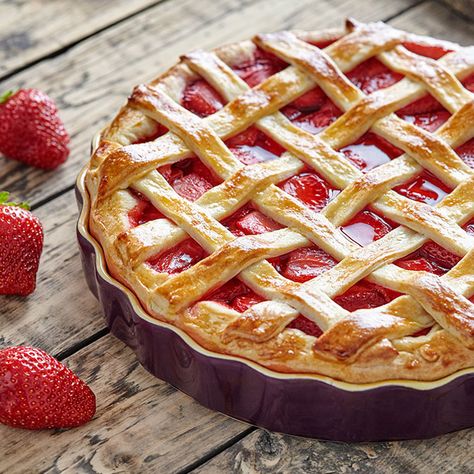 21 Different Types of Pie Flavors—And Where to Try Them Different Types Of Pies, Pie Flavors List, Strawberry Pie Filling Recipes, Types Of Pies, Different Types Of Pie, Farmer Woman, Mixed Berry Pie, Types Of Pie, Just Pies