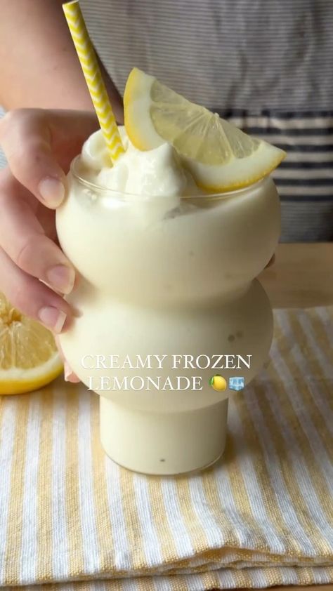 👩🏻‍🎓MADAME COOKING & ROBOT👩🏻‍🍳 (@madamecooking__) • Instagram photos and videos Lemonade Slushie Recipe, Beer Batter Recipe, Lemonade Popsicles, Healthy Lemonade, Lemonade Slushies, Lemon Brownies, Slushie Recipe, Lime Recipes, Batter Recipe