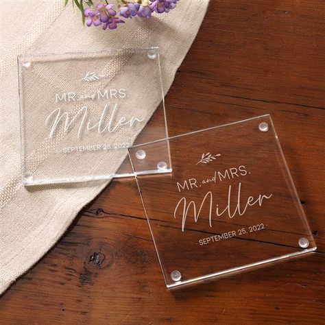 Wedding Favor Glasses, Glass Etching Diy, Wedding Wine Glasses, Photo Coasters, Laser Engraved Ideas, Glass Engraving, Glass Wedding, Glass Coaster, Wedding Coasters