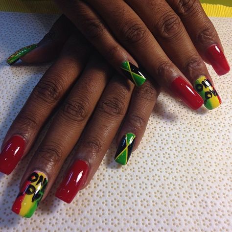 Jamaica Inspired Nails, Jamaica Nail Designs, Nails Jamaica, Bob Marley Nails, Juneteenth Nails, Jamaica Nails, Rasta Nails, Vacation Nail Designs, Rave Nails