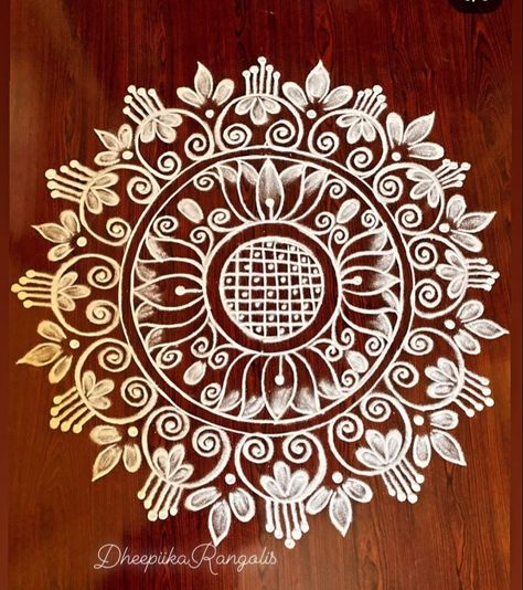 Big Kolam Designs, Color Kolam Rangoli Designs, Rangoli Designs With Paint, Sankranthi Rangoli Designs Latest, Rangoli Kolam Designs Simple, Alpona Painting, Mandala Rangoli, Sankranthi Muggulu, Easy Rangoli Designs Videos