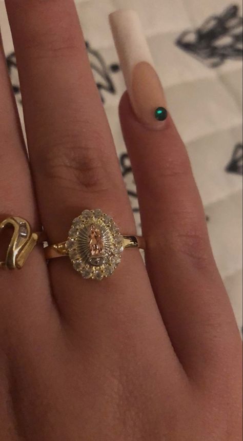 Ring 
Gold ring 
Gold
18K
Virgen de Guadalupe 
Cute rings 
Virgin de Guadalupe ring Custom Gold Jewelry, Xoxo Jewelry, Aesthetic Rings, Pretty Jewelry Necklaces, Friendship Bracelets Designs, Lady Of Guadalupe, Jewelry Accessories Ideas, Dope Jewelry, Girly Accessories