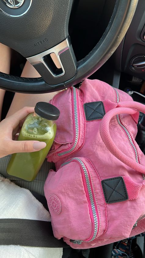 Kipling Bags Outfit, Kipling Bag Aesthetic, Kipling Backpack Aesthetic, Kipling Aesthetic, Pink Gym Aesthetic, Green Juice Aesthetic, Purses Aesthetic, Juice Aesthetic, Shoulder Bag Aesthetic