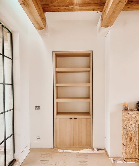 Built In Shelving, Bookcase Ideas, Oak Bookshelves, Billy Ikea, Recessed Shelves, Living Room Built Ins, Addition Ideas, Lake Houses, Built In Cabinet