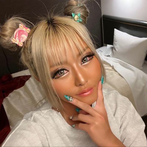 Gary Makeup, Gyaru Tattoo, Gyaru Selfie, Gal Makeup, Gyaru Hair, Gyaru Aesthetic, Y2k Makeup, Gyaru Makeup, Cute Eye Makeup