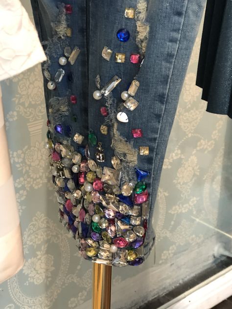 Recycle Outfit, Gem Jeans, Gem Aesthetic, Jewel Jeans, Thrift Upcycle, Aesthetic Sparkle, Upcycled Denim Diy, Aesthetic Jeans, Bedazzled Jeans