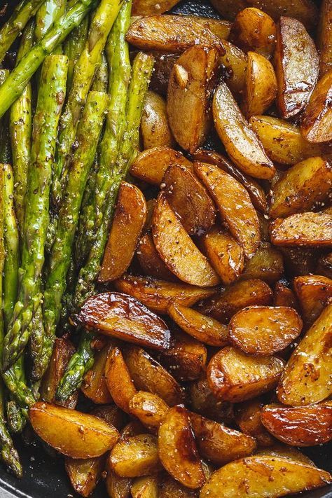 Balsamic Vegetables, Garlic Balsamic, Grilled Asparagus Recipes, Asparagus Recipes Baked, Bbq Pork Ribs, Pork Rib Recipes, Baby Potatoes, Asparagus Recipe, Rib Recipes