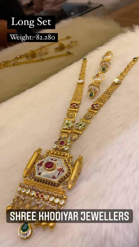 Long Sets Gold Jewellery, Rani Haar Gold, Gold Set Design, Necklace Set Indian Bridal Jewelry, Antique Necklace Gold, Gold Necklace Wedding, Fancy Diamond Ring, Romantic Videos, Rani Haar