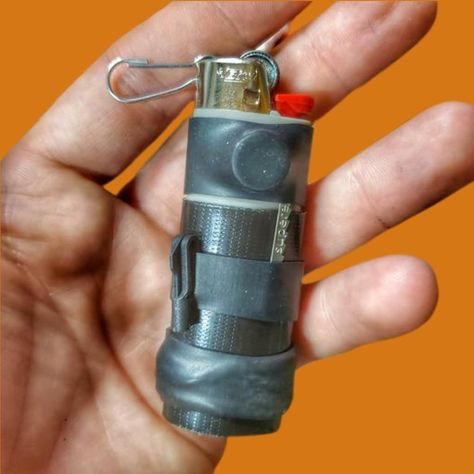 Survival Lighter, Survival Prepping Diy, Apocalypse Survival Gear, Bug Out Bag Checklist, Camping Gear Survival, Survival Backpack, Bag Checklist, Bic Lighter, Survival Life Hacks