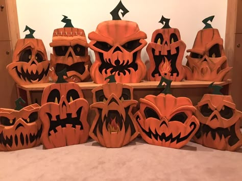 Making a Zombie Pumpkin (part 2) - Zombie Pumpkins! Pumpkin Wood Cutout Ideas, Halloween Signs Diy Wood Crafts, Zombie Crafts, Zombie Pumpkin, Zombie Pumpkins, Pumpkin Monster, Halloween Yard Art, Stranger Things Halloween, Holiday Diy Projects