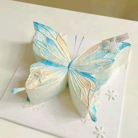 Butterfly Cake Design, Donut Decorating Ideas, Thematic Cake, Birthday Cake For Husband, Vintage Birthday Cakes, Birthday Cakes For Her, Birthday Cakes For Teens, Sweet 16 Birthday Cake, Birthday Cake For Him