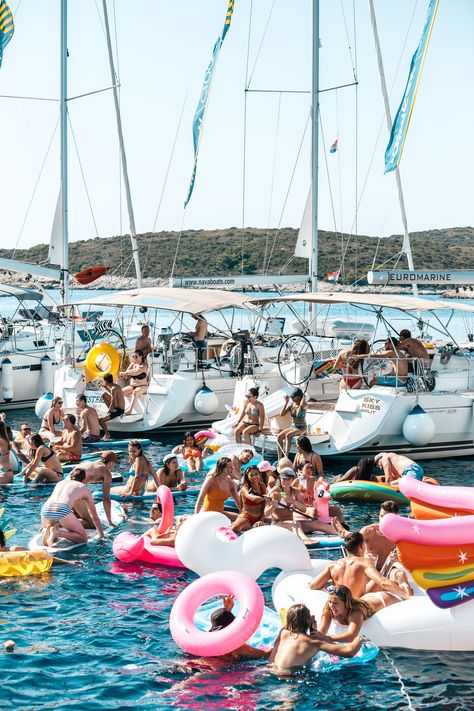 Sail Croatia and party with like-minded people as a part of an international fleet on our Yacht Party Croatia route. Enjoy in 7-days sailing party. Croatia Hen Party, Party On Boat, 2024 Happiness, Summer Boat Party, Croatia Yacht Week, Croatia Party, Europe Party, Sail Croatia, Yacht Week Croatia