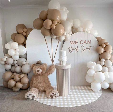 Foto Gender Reveal, Torturi Baby Shower, Teddy Bear Baby Shower Theme, Bear Baby Shower Theme, Classy Baby Shower, Idee Babyshower, Baby Shower Theme Decorations, Baby Shower Deco, We Can Bearly Wait