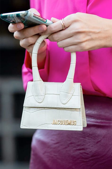 18 fashion trends from the 2010s | When French designer Jacquemus debuted the now-iconic Le Chiquito bag in the spring of 2018, it became an instant favorite. Since then, an even smaller version has been released that will be replacing the original tiny bag.  #tinybags #smallbags #pursetrends #cutepurse #fashiontrends #2010sstyle #2010sfashion Tiny Bags Fashion, 2010s Fashion Trends, Jacquemus Bags, Tiny Bags, Rockstud Heels, Luxury Pieces, Wedding Royal, Purse Trends, 2010s Fashion