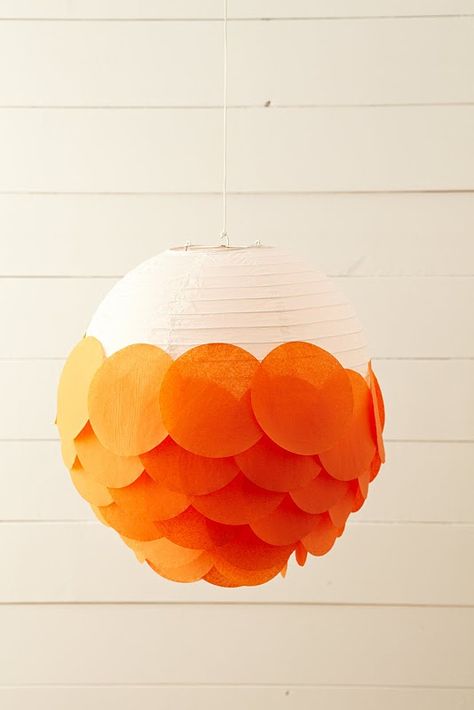 Atelier Decor, Paper Ball, Paper Lanterns Diy, Diy Lampe, Deco Luminaire, Paper Lantern, Pisco, Crafty Craft, Paper Lanterns