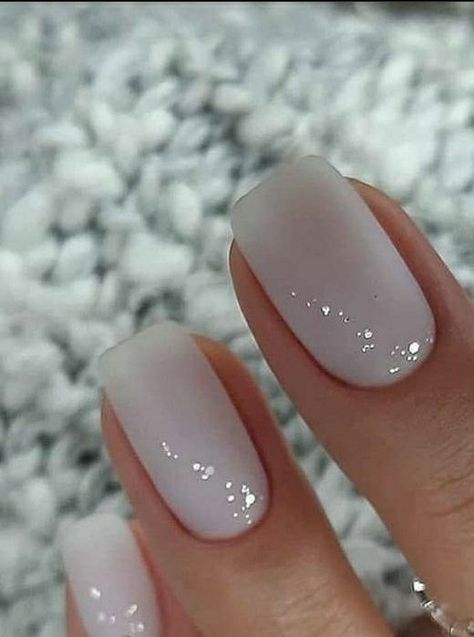 Wedding Nails Ring Finger Design, Square Nails Simple, White Nails Square, Soft White Nails, Torturi Baby Shower, Nails Square, Bride Nails, Nails Simple, Neutral Nails