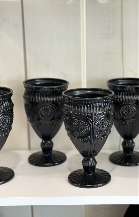 Black Goblets, Gothic Glassware, Black Glass Cups, Black Drinking Glasses, Gothic Drinks, Apocalypse House, Vampire Party, Wedding Plates, 50 And Fabulous