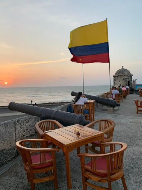 Colombian Aesthetic, Colombia Summer, Colombia Night Aesthetic, Colombia Vacation, Colombia Culture, Colombia Beach Aesthetic, Colombia Aesthetic, Columbia Country, Colombia Trip