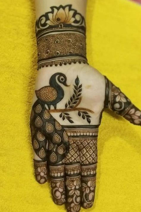 https://myfashioncorners.blogspot.com/ Pikock Mehndi, Peacock Mehndi Designs Palm, Mehandi Peacock Design, Simple Peacock Mehndi Design, Mehndi Designs Modern Unique, Mehandi Designs Peacock, Mehndi Designs Karwachauth, Simpal Mahendi, Mehendi Designs For Palm