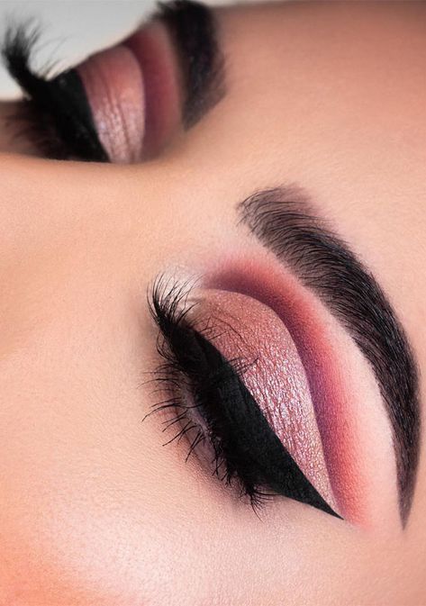 Maquillaje Cut Crease, 100 Pure Makeup, Maquillage Yeux Cut Crease, Pageant Makeup, Cut Crease Eyeshadow, Eye Makeup Images, Natural Everyday Makeup, Eye Makeup Techniques, Eye Makeup Pictures