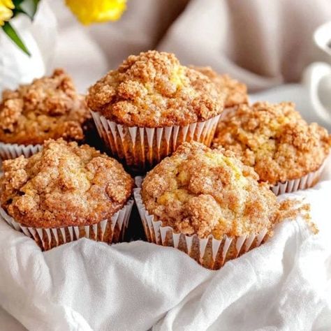 Cinnamon Streusel Muffins Strudel Topping For Muffins, Banana Strudel, Strudel Muffins, Streusel Topping For Muffins, Cinnamon Streusel Muffins, Streusel Muffins, Cinnamon Streusel, Muffin Streusel, Cinnamon Muffins