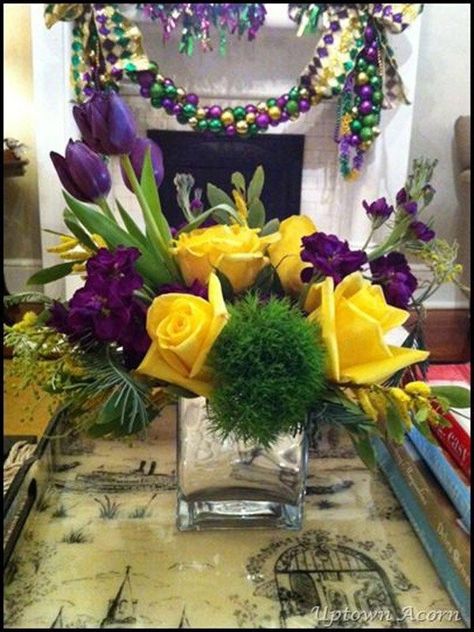 Mardi Gras Centerpiece- See More Mardi Gras Ideas On B. Lovely Events Mardi Gras Ideas, Mardi Gras Party Ideas, Mardi Gras Dinner, Mardi Gras Diy, Mardi Grad, Mardi Gras Party Decorations, Madi Gras, Mardi Gras Wedding, Mardi Gras Centerpieces