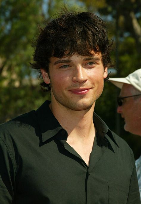 Tom Welling Young Clark Kent, Tom Welling Aesthetic, Young Tom Welling, Clark Smallville, Smallville Clark Kent, Tom Welling Smallville, Tom Clark, Tom Welling, Actors Male