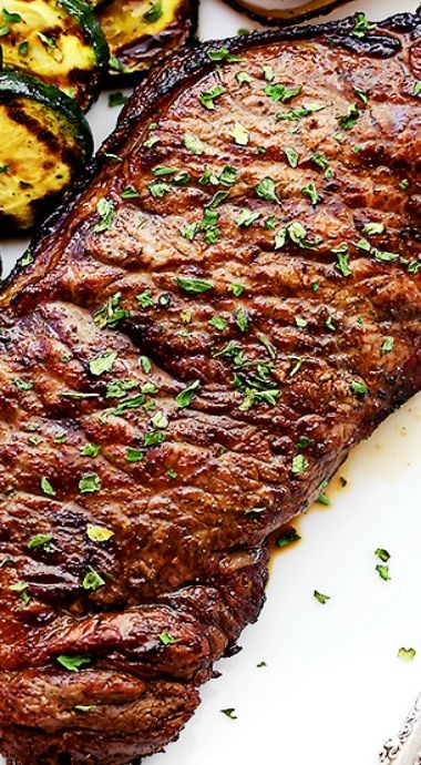 Jack Daniels Grilled Steak! Jack Daniels Steak Marinade, New York Steaks On The Grill, Steak Marinade With Lime Juice, Grilled New York Strip Steak, Jack Daniels Recipes, Best Grilled Steak, Bourbon Steak, Steak Marinade Recipes, Grilled Meat Recipes