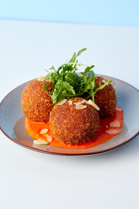 Ham And Cheese Croquettes Recipe, Cheese Croquettes Recipes, Croquette Plating, Ham And Cheese Croquettes, Fancy Dinner Party Recipes, Croquette Appetizer, Sweet Potato Croquettes, Potato Croquettes Recipe, British Bacon