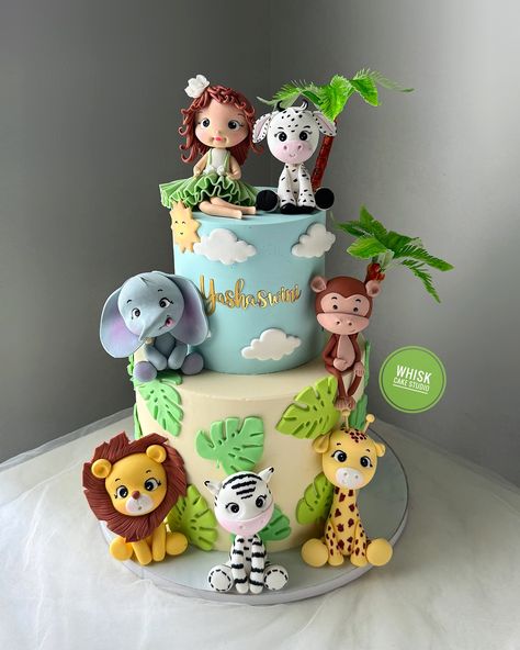 Jungle theme for a girl 👧🏻 Jungle Theme Cake, Jungle Theme Cakes, Bday Decor, Theme Cake, Girl Cake, Jungle Theme, Themed Cakes, Birthday Cakes, A Girl