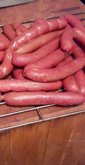 Homemade ground, stuffed, and cooked hotdogs. Homemade Hotdogs, Brat Recipe, Lebanon Bologna, Venison Sausage Recipes, Deli Meat Recipes, Meat Curing, Homemade Hot Dogs, Cured Meat Recipes, Sausage Making Recipes