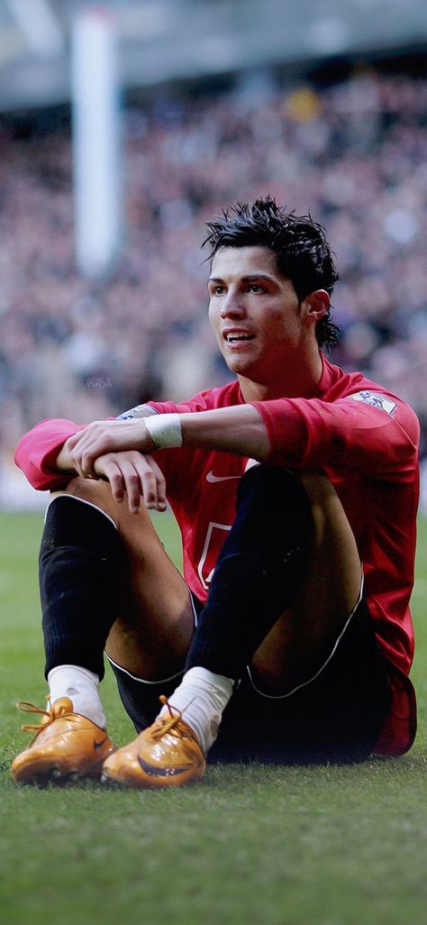 Ronaldo Madrid, Cristiano Ronaldo Young, Cr7 Football, Cristiano Ronaldo Style, Cr7 Wallpapers, Ronaldo Pictures, Football Players Photos, Cristiano Ronaldo Manchester, Ronaldo Football